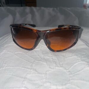 Stylish Tortoise Shell Sunglasses